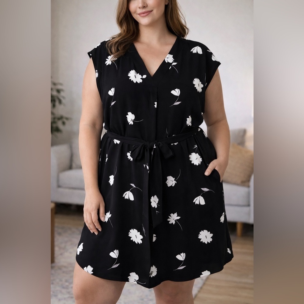 Worthington Black Dress with White Floral Design (DJ1)